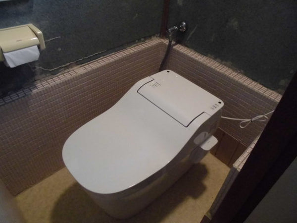 トイレ交換工事　山梨県甲府市　XCH1401RWS