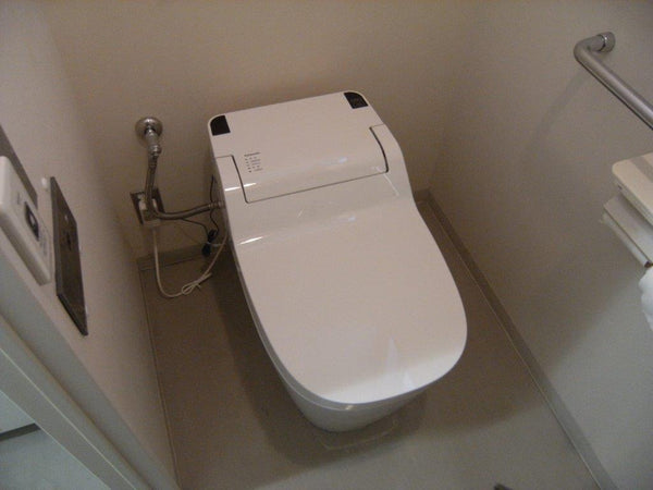 トイレ交換工事　福岡県春日市　XCH1101RWS-sale