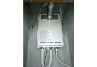 ガス給湯器交換工事　東京都世田谷区　RUV-A1610T-L-E - Before