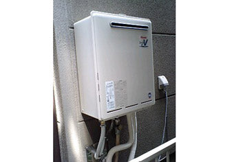 ガス給湯器交換工事　東京都足立区　RUF-A2003SAW(A) - Before