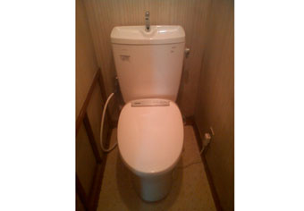 洋式便器交換工事　東京都東久留米市　CS220BM+SH221BA - Before