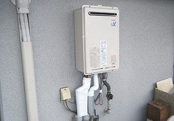 ガス給湯器交換工事　福岡県北九州市　RUJ-V2401W-set