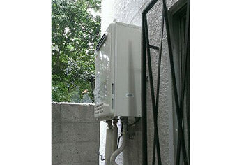 ガス給湯器交換工事　大阪府大阪市　GQ-2037WS