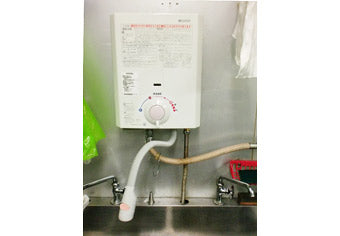 瞬間湯沸かし器交換工事　大阪府吹田市　YR-545