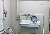 小型電気温水器取付工事　大阪府茨木市　EWM-14 - Before