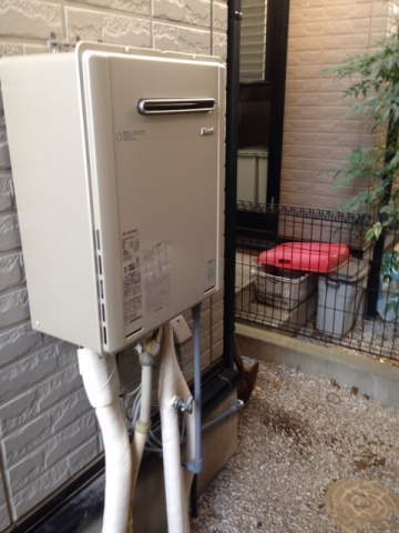 給湯器・給水/給湯配管交換工事　埼玉県川越市　RUF-E2401SAW-A-set
