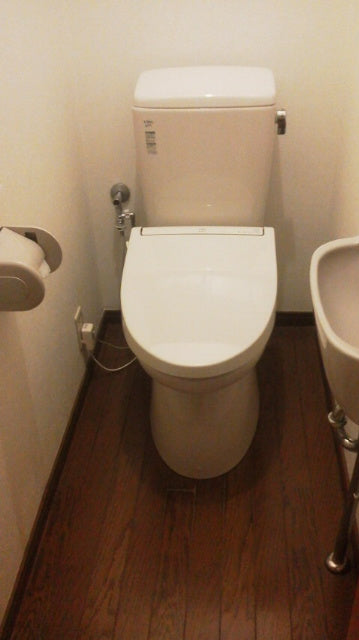 給湯器/トイレ交換え工事　新潟県長岡市　RUF-E2401SAW-A-set