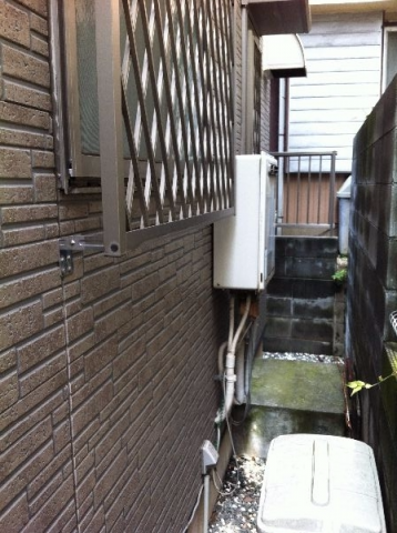 給湯器交換工事　神奈川県横浜市保土ケ谷区　RUF-E2008SAW-A-set-13A - Before