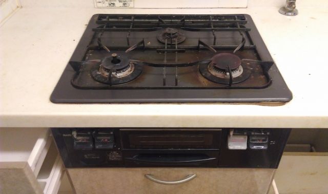 ビルトインガスコンロ交換工事　大阪府吹田市　RS31W20K15D-VW-13A - Before