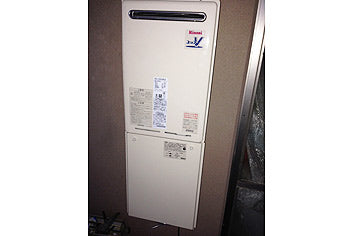 ガス給湯器交換工事　兵庫県尼崎市　RUJ-V2401W(A)-set