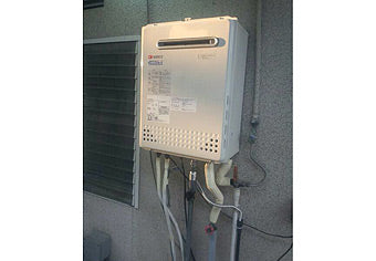 ガス給湯器交換工事　大阪府堺市　GT-C2452SAWX BL-set
