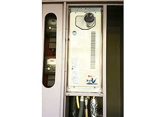 ガス給湯器交換工事　東京都江戸川区　RUF-VS1615SAT-80+UOP-D-G4TA