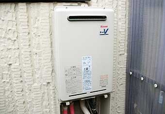 ガス給湯器交換工事　滋賀県栗東市　RUJ-V2011W(A)-set