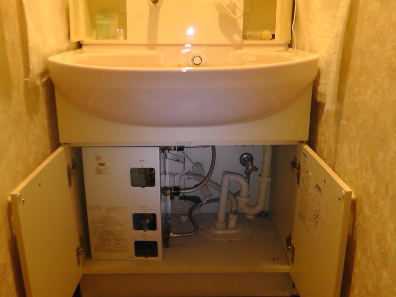 小型電気温水器交換工事　神奈川県藤沢市　EHPS-F12N1 - Before
