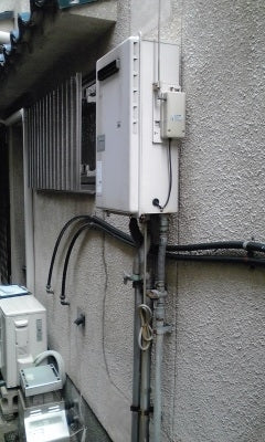 給湯器交換工事/循環交換え/追炊き配管新設　大阪府岸和田市　GT-C2452SAWX-2BL-set - Before