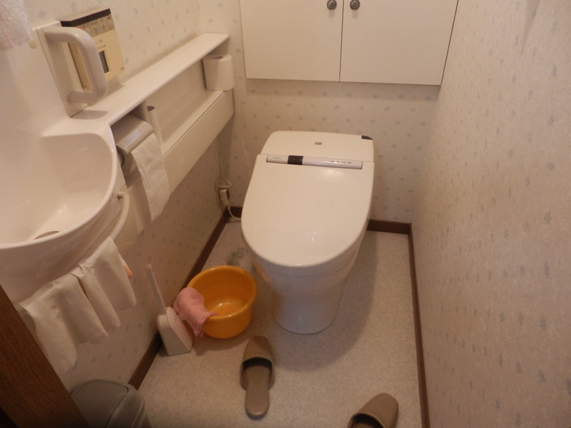 トイレ交換工事　東京都八王子市　CES9574F-NW1 - Before