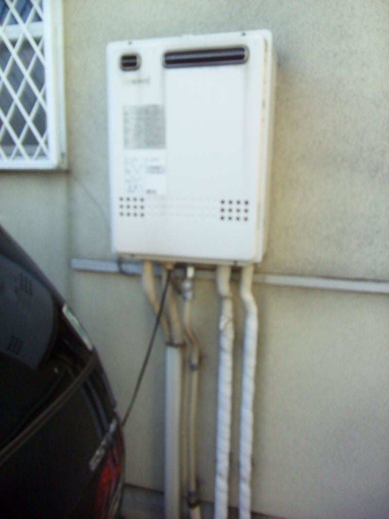 ガス給湯器交換工事　神奈川県横浜市保土ケ谷区　GT-2450SAWX-2BL-set-13A - Before