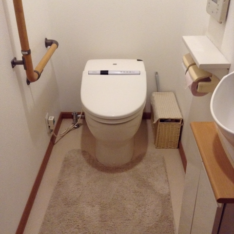 トイレ交換工事【筒井】　山梨県甲府市　CES9767F-NW1 - Before