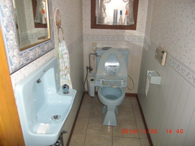 トイレ交換工事　大阪府大阪市東住吉区　XCH1101RWS-sale - Before