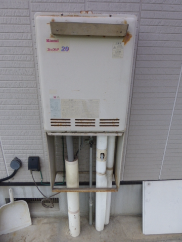 ガス給湯器交換工事　愛知県豊橋市　RUF-E2008SAW-A-set-LPG - Before