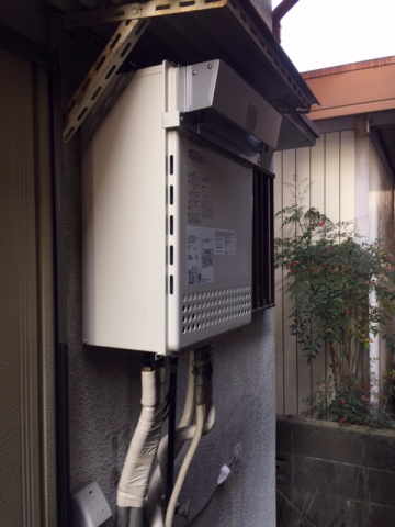 ガス給湯器交換工事　京都府城陽市　GT-C2452SAWX-2-BL-set-LPG