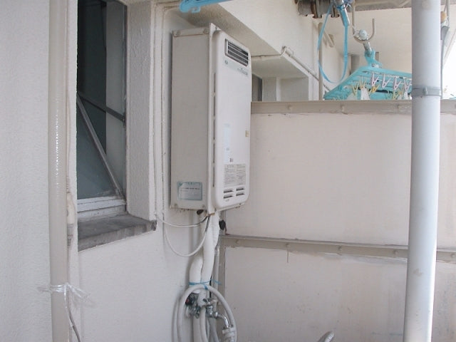給湯器交換工事　大阪府大阪市淀川区　anshin05 - Before