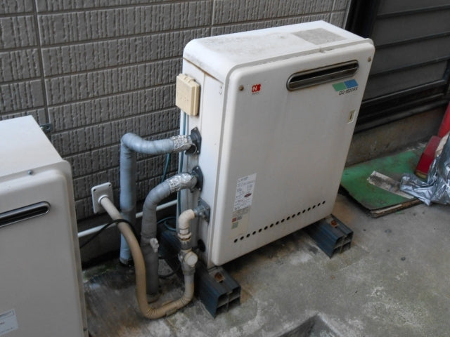 給湯器・キッチン・浴室水栓交換工事　神奈川県川崎市川崎区　RUX-V1616G-E-set - Before