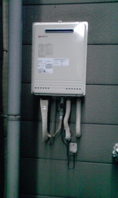 給湯器交換工事(狭所作業あり)　大阪府大阪市住吉区　GT-2050SAWX-2BL-set
