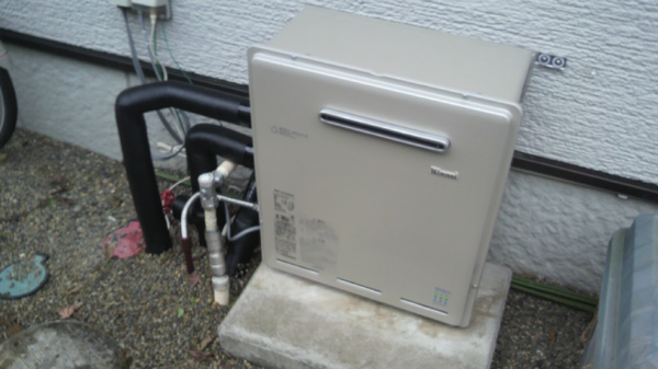 給湯器・電熱ヒーター・湯水配管交換工事　栃木県宇都宮市　kouji20