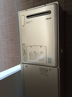 給湯器・配管カバー取付工事　東京都港区　RVD-E2401AW2-1-A-set - After