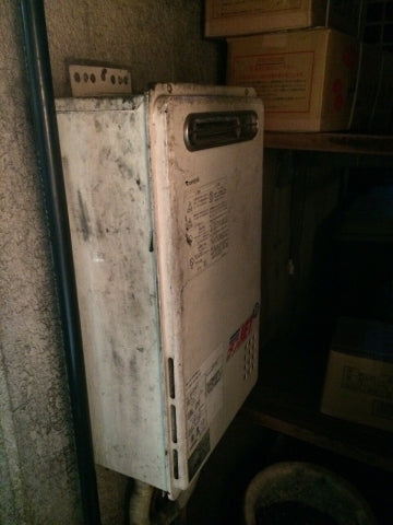 給湯器・ガス配管交換工事　東京都港区　01 - Before