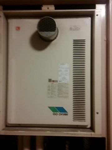 給湯器交換工事・扉内取付BOX取付・ふろアダプター交換　大阪府東大阪市　RUJ-V2401T-A-set - Before