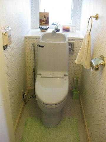 トイレ交換工事/止水栓交換工事　神奈川県横浜市青葉区　D-386JH - Before