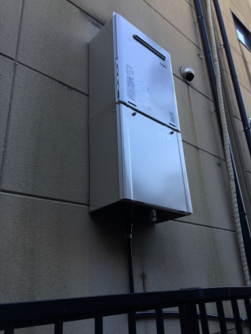 給湯器交換工事・暖房機器配管閉栓（簡易テープ止め）共　大阪府守口市　RUF-E2401AW-A-set