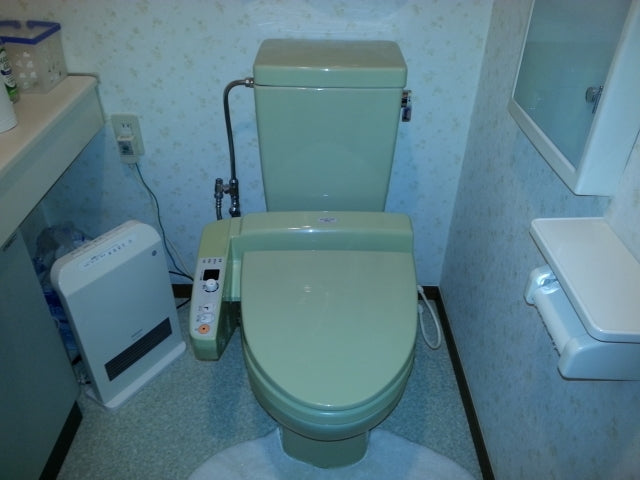 トイレ・キッチン水栓・浴室水栓交換工事　埼玉県入間市　XCH1101WS-sale - Before