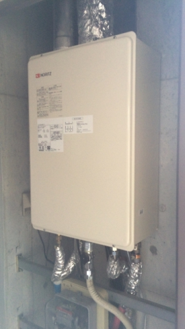 給湯器交換（排気筒位置調整費）　兵庫県西宮市　GT-2451SAWX-FFBL-set