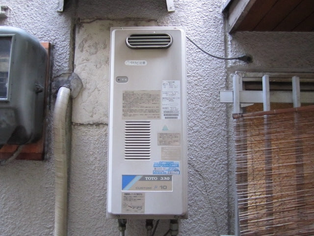 給湯器交換工事（ガス配管交換、リモコン新設工事共）　大阪府東大阪市　RUX-VS1616W-E-set - Before