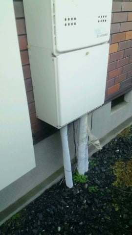 給湯器・配管カバー・ガス配管・電熱ヒーター交換工事　栃木県下都賀郡壬生町　RUF-A2400AW-A-set - Before