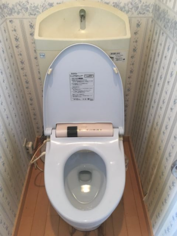 トイレ交換工事　和歌山県有田市　CS230B-SH231BA-W - Before