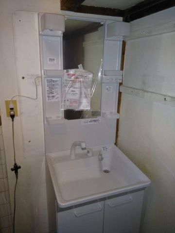 洗面化粧台交換工事　東京都西東京市　LDPA060BAGEN2A+LMPA060B1GFC2G