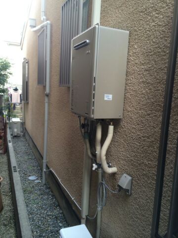 給湯器交換工事　大阪府東大阪市　RUF-E2405SAW-13A-set