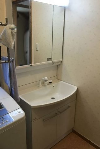 洗面化粧台交換工事　東京都練馬区　GQM75KSCW-GQM75K3SMK