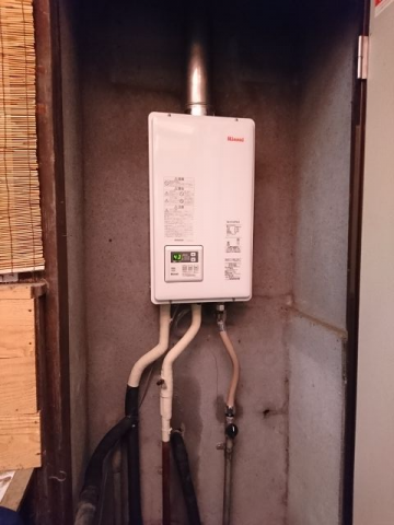 ガス給湯器交換工事　千葉県千葉市稲毛区　RUX-V1615SFFUA-E-13A