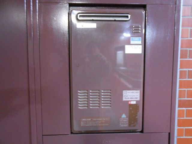 ガス給湯器交換工事　東京都足立区　RUJ-V1611W-A-set-13A - Before