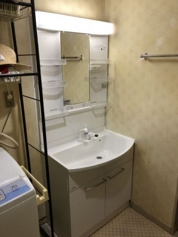 洗面化粧台 蛇口 便座交換工事　和歌山県岩出市　GQM75KSCW+GQM75K1SMK