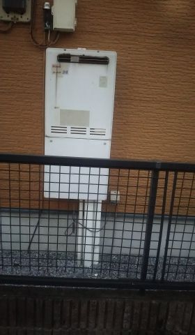ガス給湯器交換工事　埼玉県川越市　RUF-E2405SAW-A-set-13A - Before