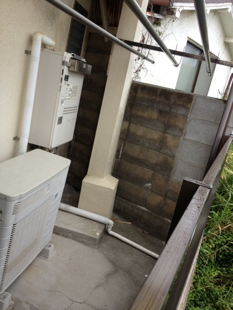 給湯器交換工事（排気カバー取付共）　兵庫県神戸市長田区　GT-2450SAWX-2BL