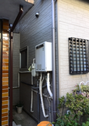 給湯器交換工事　東京都足立区　GT-C2052SAWX2set-13A - Before