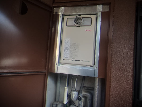 給湯器・PSアダプタ・ガス配管交換工事　長崎県佐世保市　RUX-A1610T-E