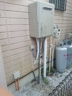 給湯器交換工事(ガス配管交換共)　東京都羽村市　RUF-E2405SAW-set-LPG